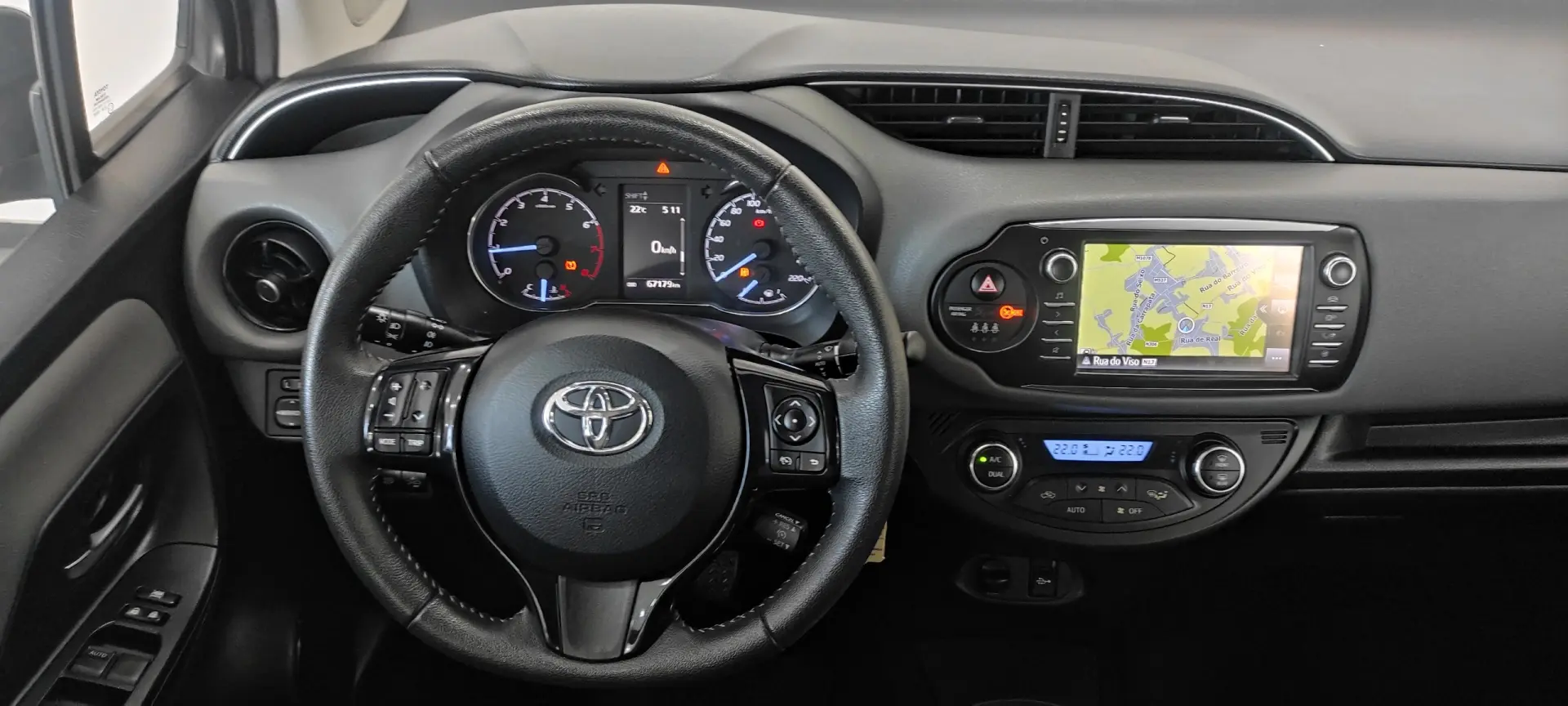 Toyota Yaris 1.0 VVT-i Comfort 9