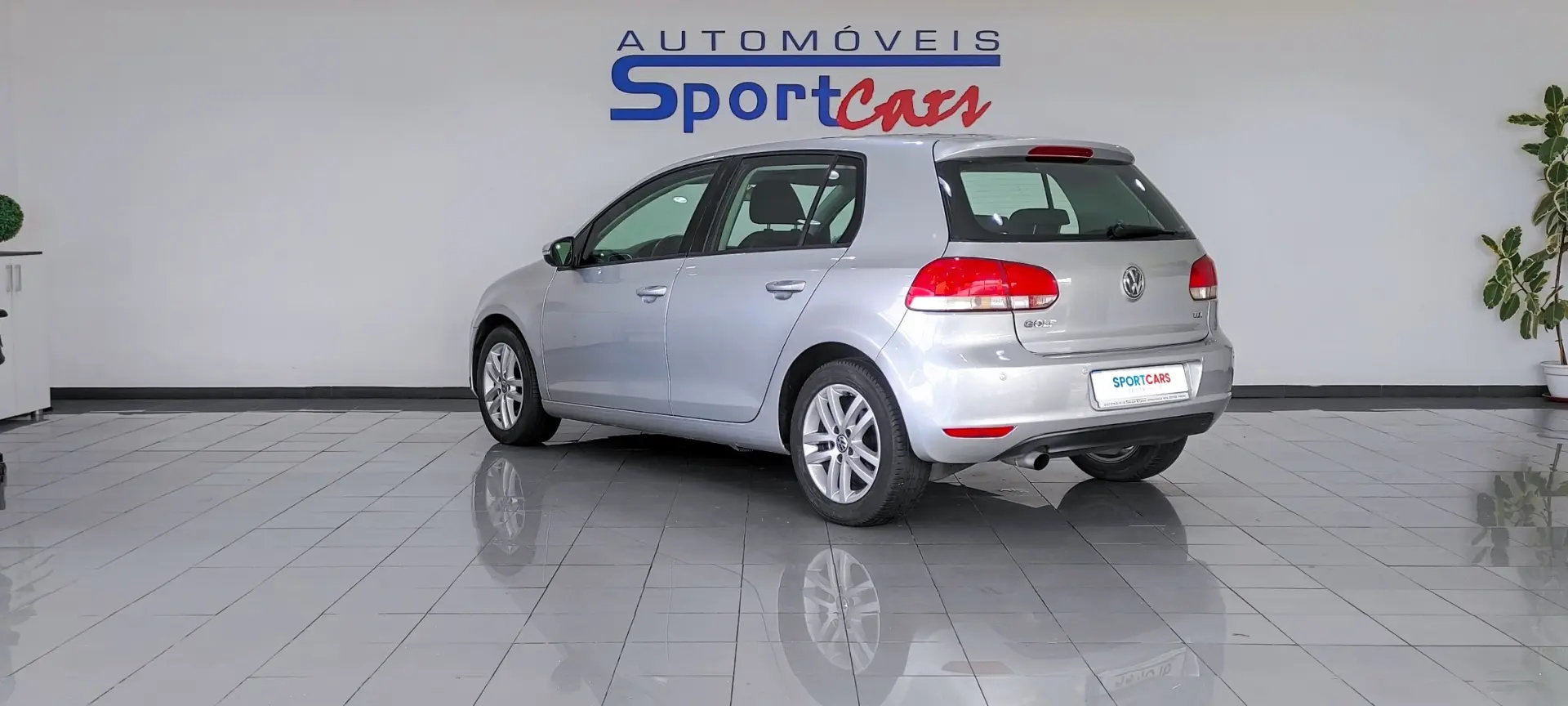 Volkswagen Golf 1.6 TDi Confortline 15
