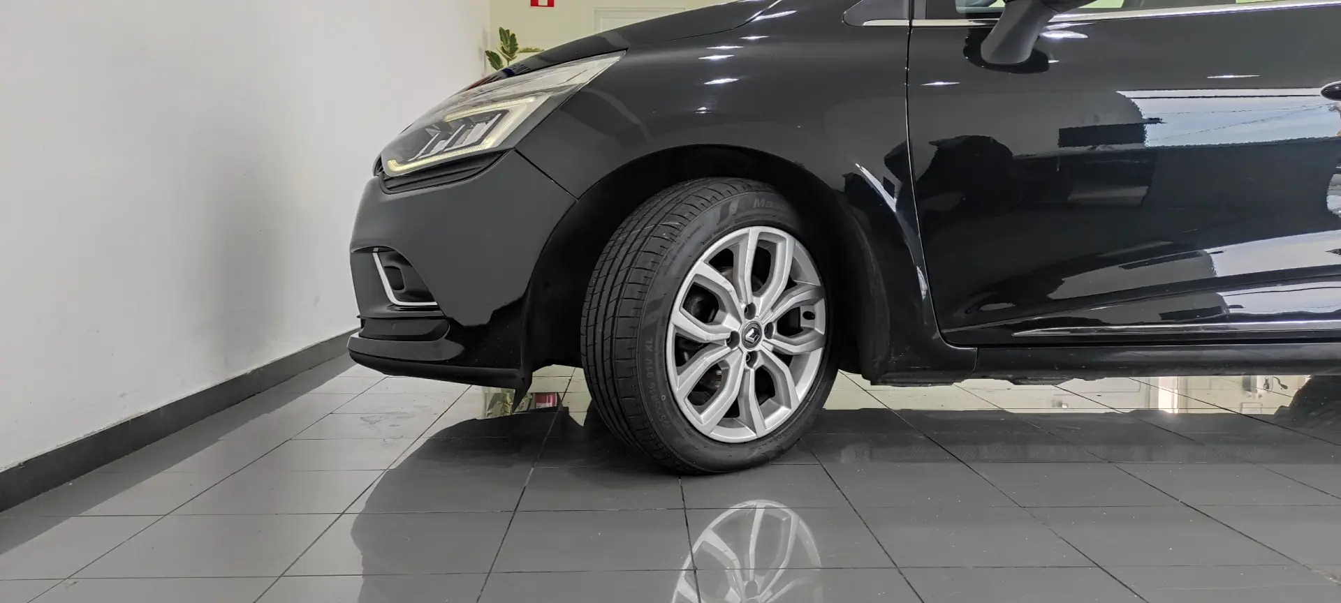 Renault Clio Sport Tourer Outro 10