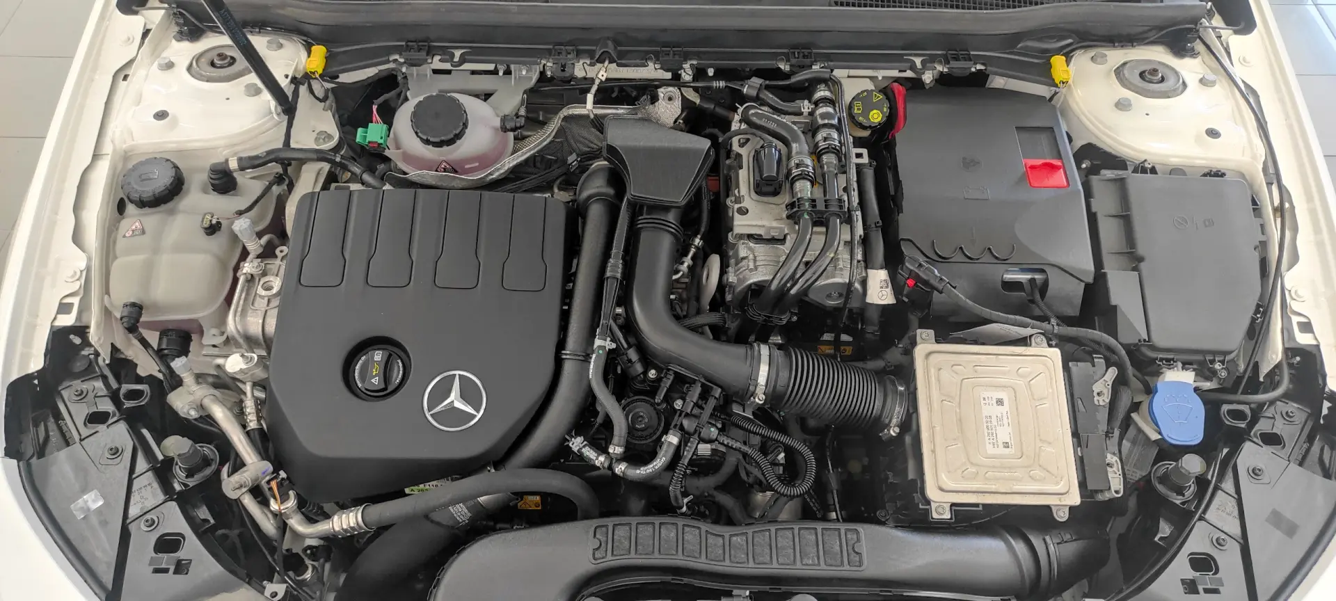 Mercedes-Benz A 250 A 250e 53