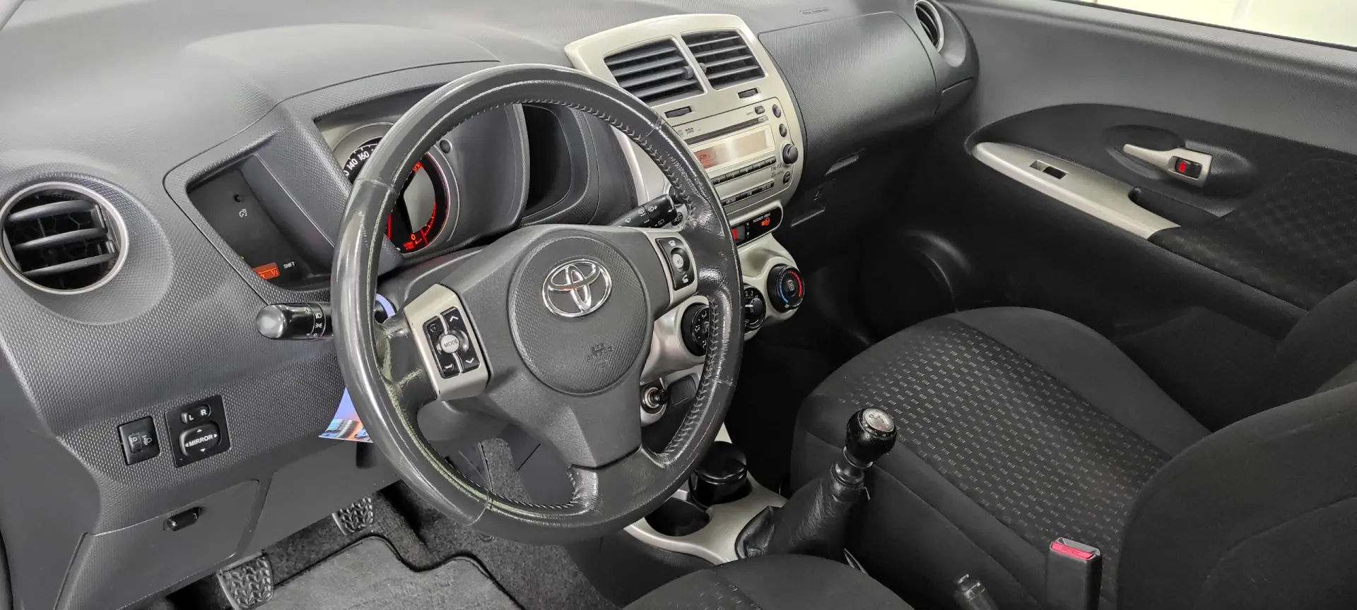 Toyota Urban Cruiser Outro 17