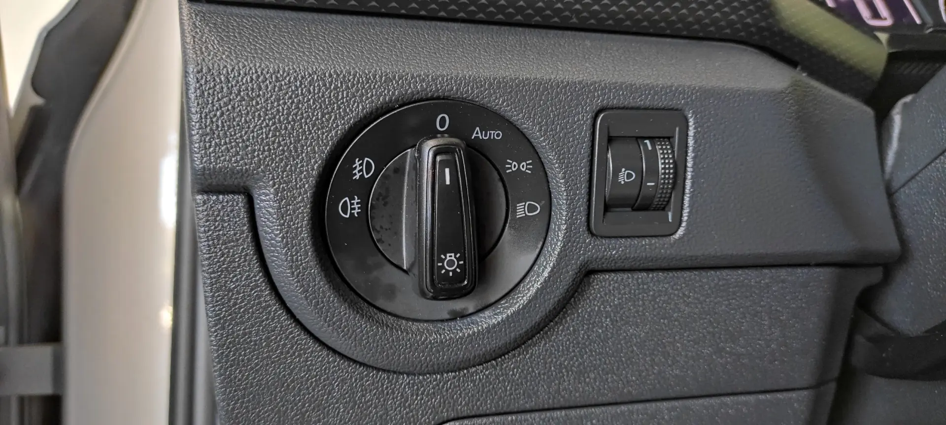 Volkswagen T-Cross 1.0 TSI Urban 29