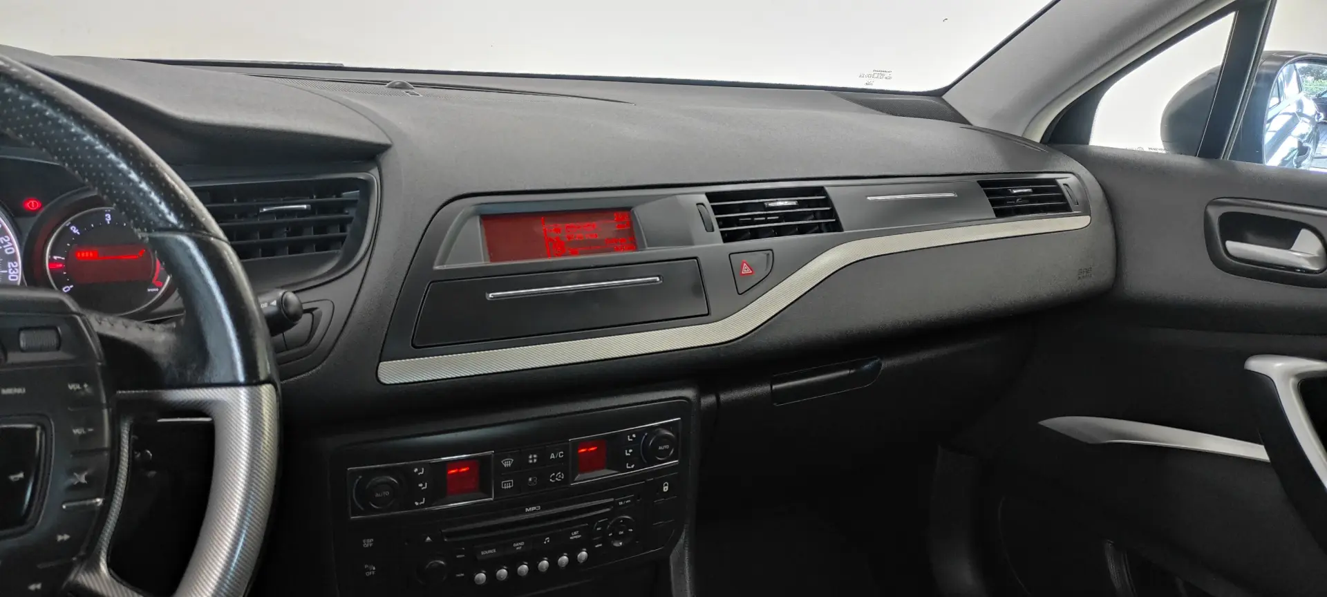 Citroen C5 1.6 HDi VTR 23