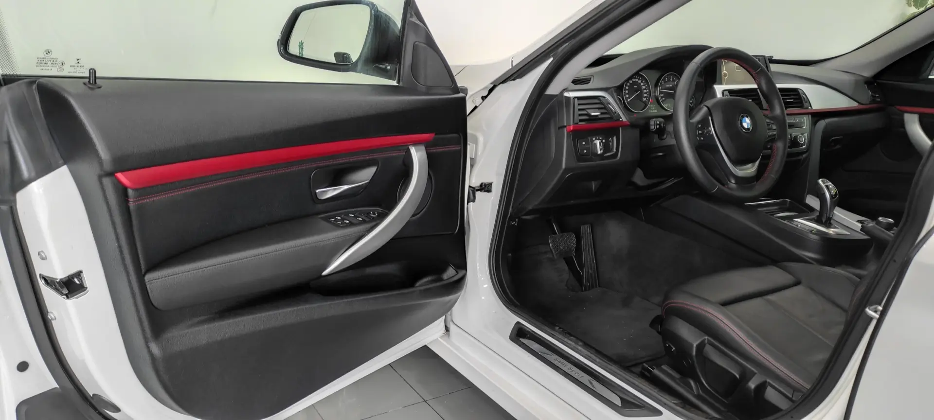 BMW 328 i xDrive Line Sport Auto 15