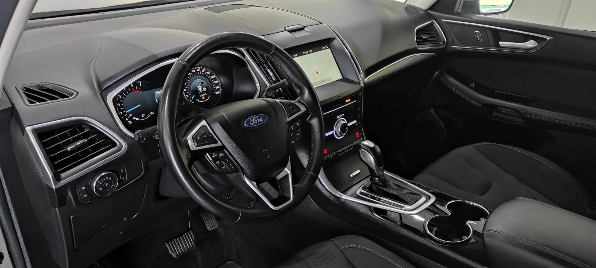 Ford S-Max 2.0 TDCi Titanium Powershift 17