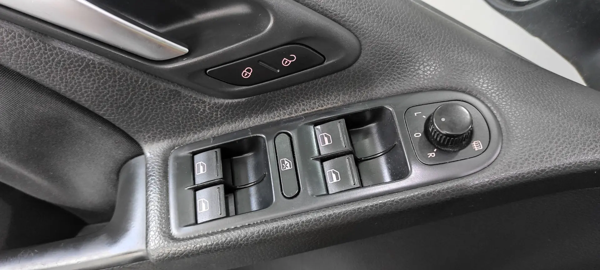 Volkswagen Golf 1.6 TDi Confortline 39