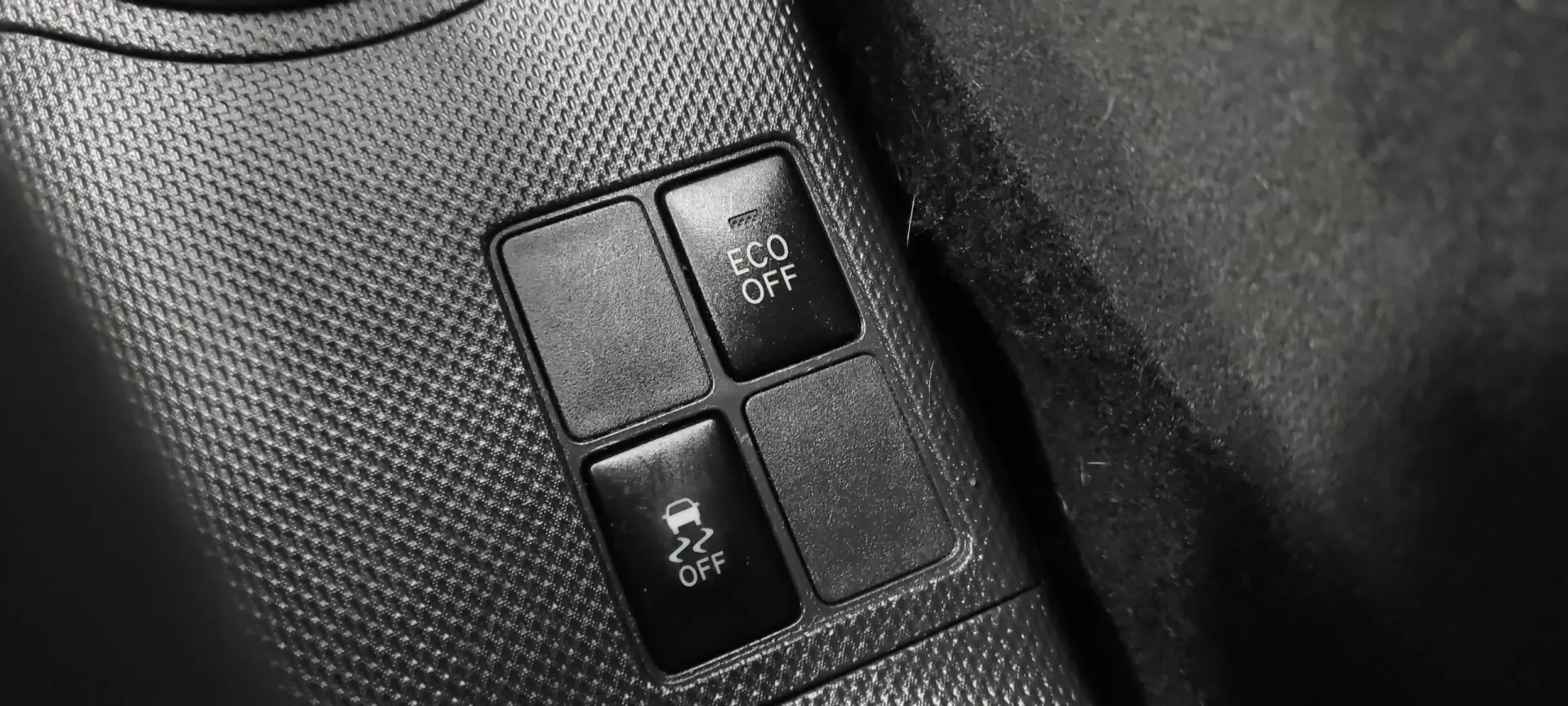 Toyota Urban Cruiser Outro 32