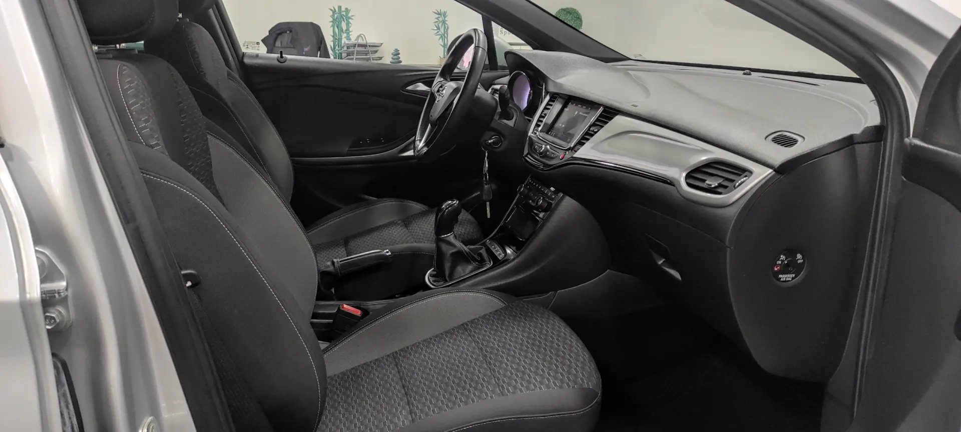 Opel Astra 1.2 Turbo 23