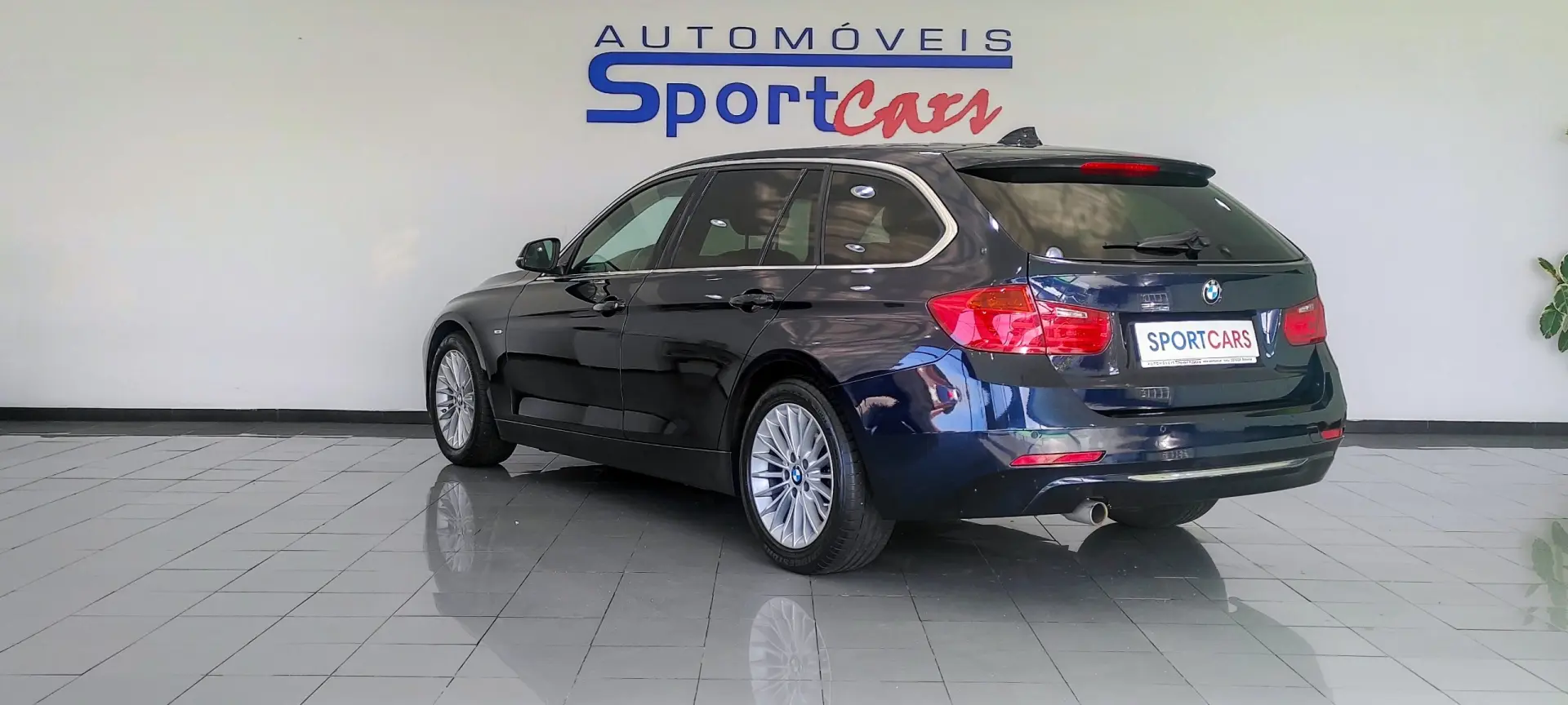 BMW 318 d Auto Line Luxury 4