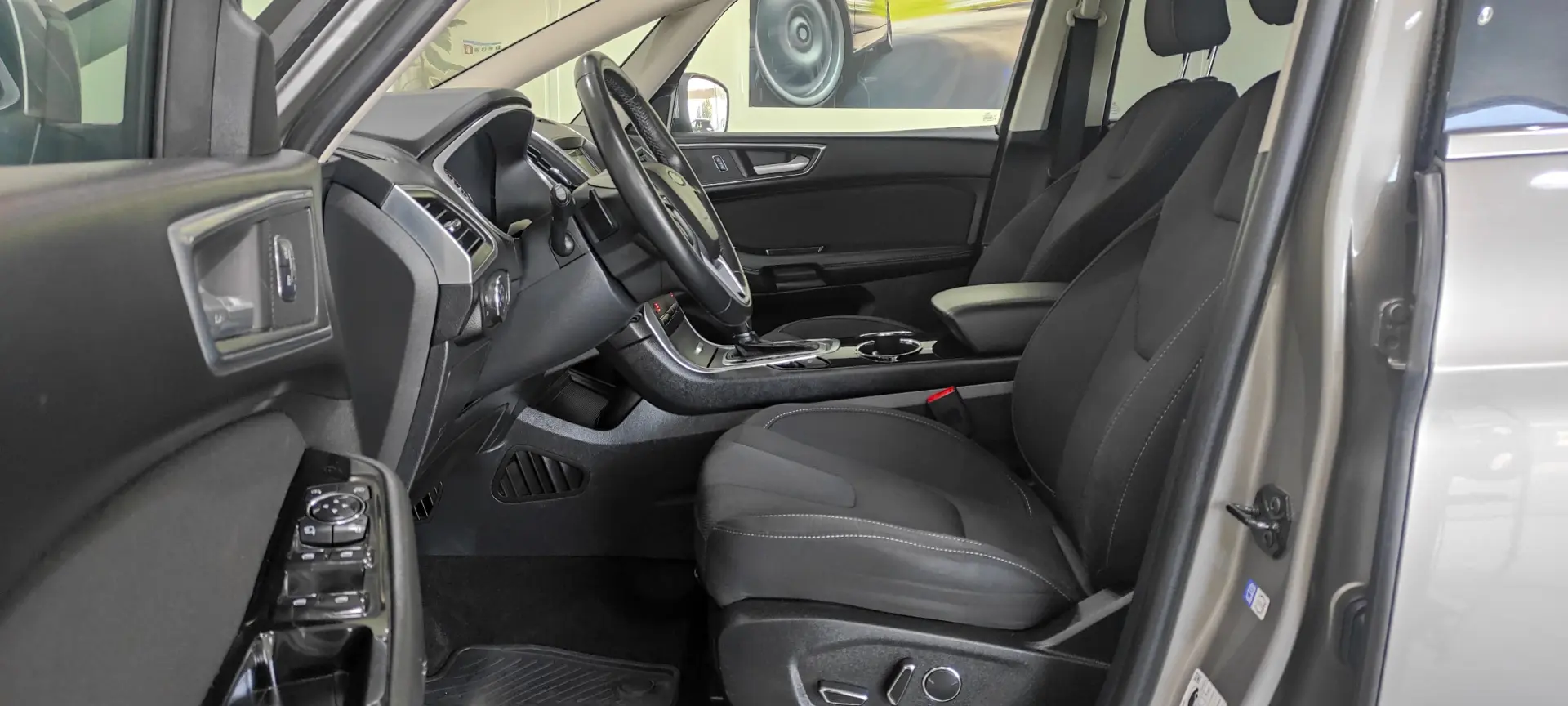 Ford S-Max 2.0 TDCi Titanium Powershift 16