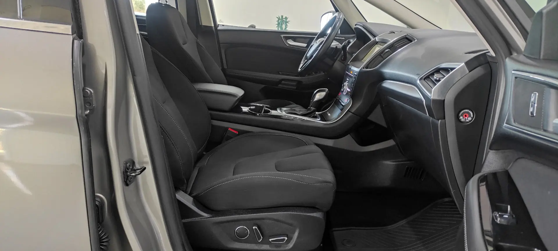 Ford S-Max 2.0 TDCi Titanium Powershift 27