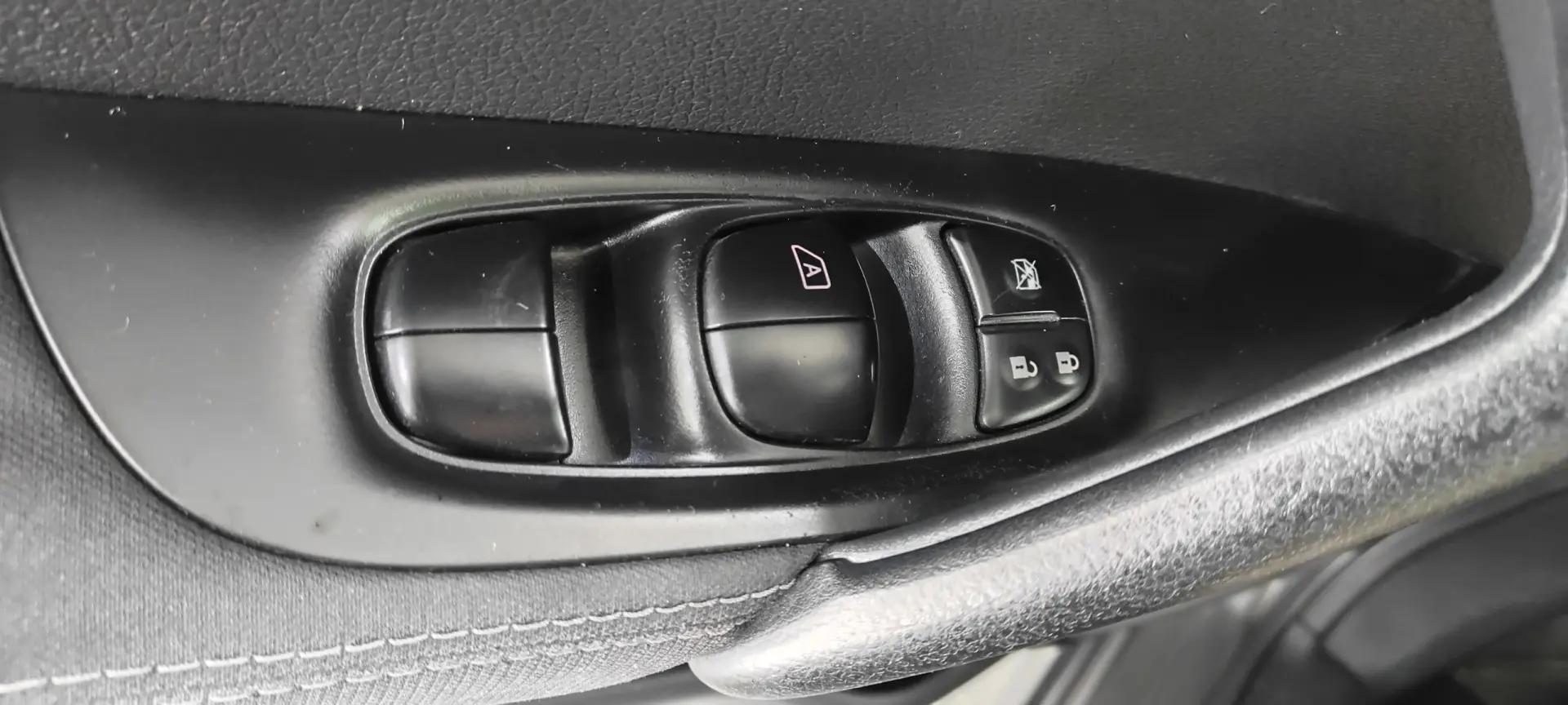 Nissan Qashqai 1.5 dCi Tekna Premium 17 129g 42