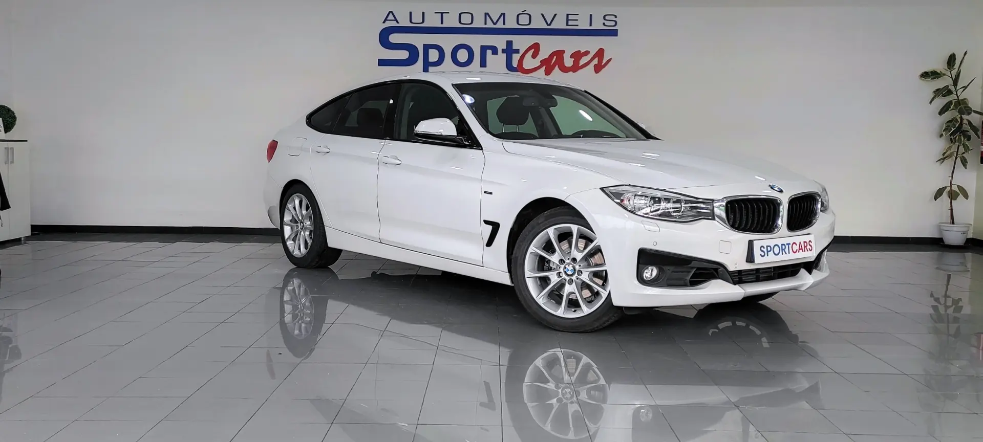 BMW 328 i xDrive Line Sport Auto 3