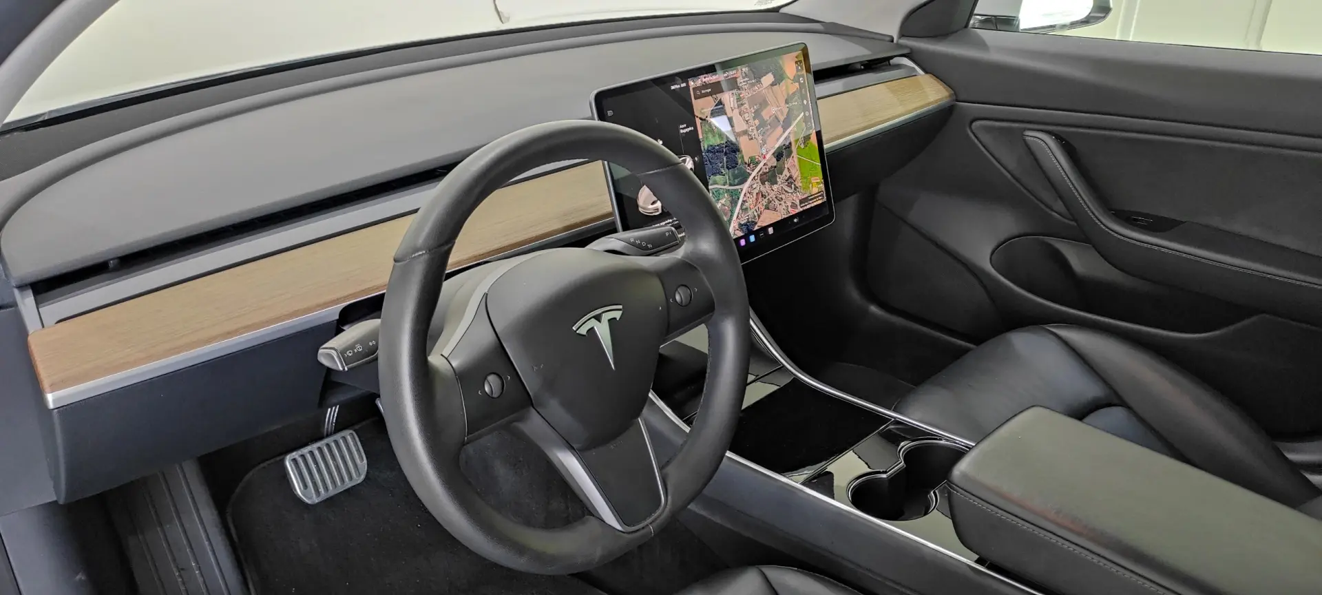 Tesla Model 3 Long Range AWD Dual Motor 17