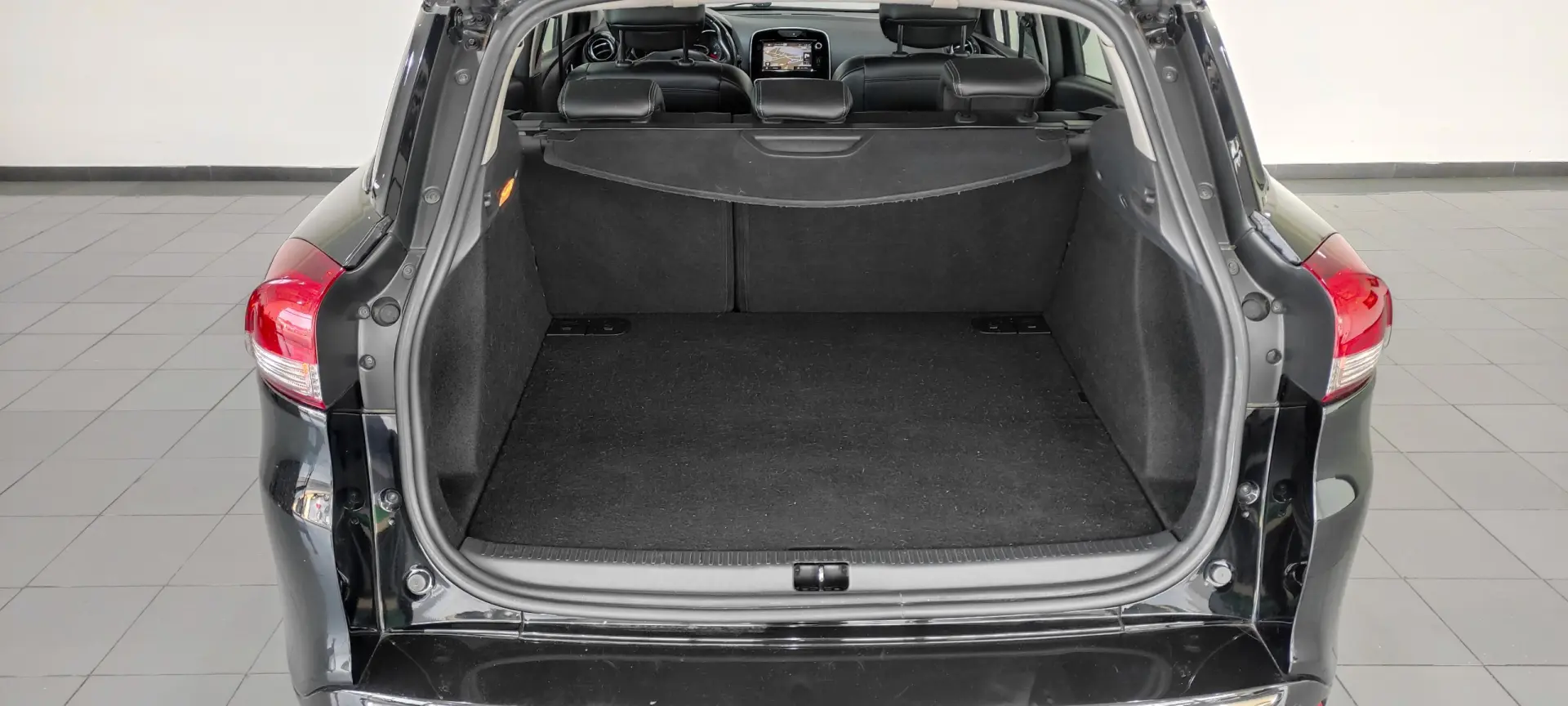 Renault Clio Sport Tourer Outro 20