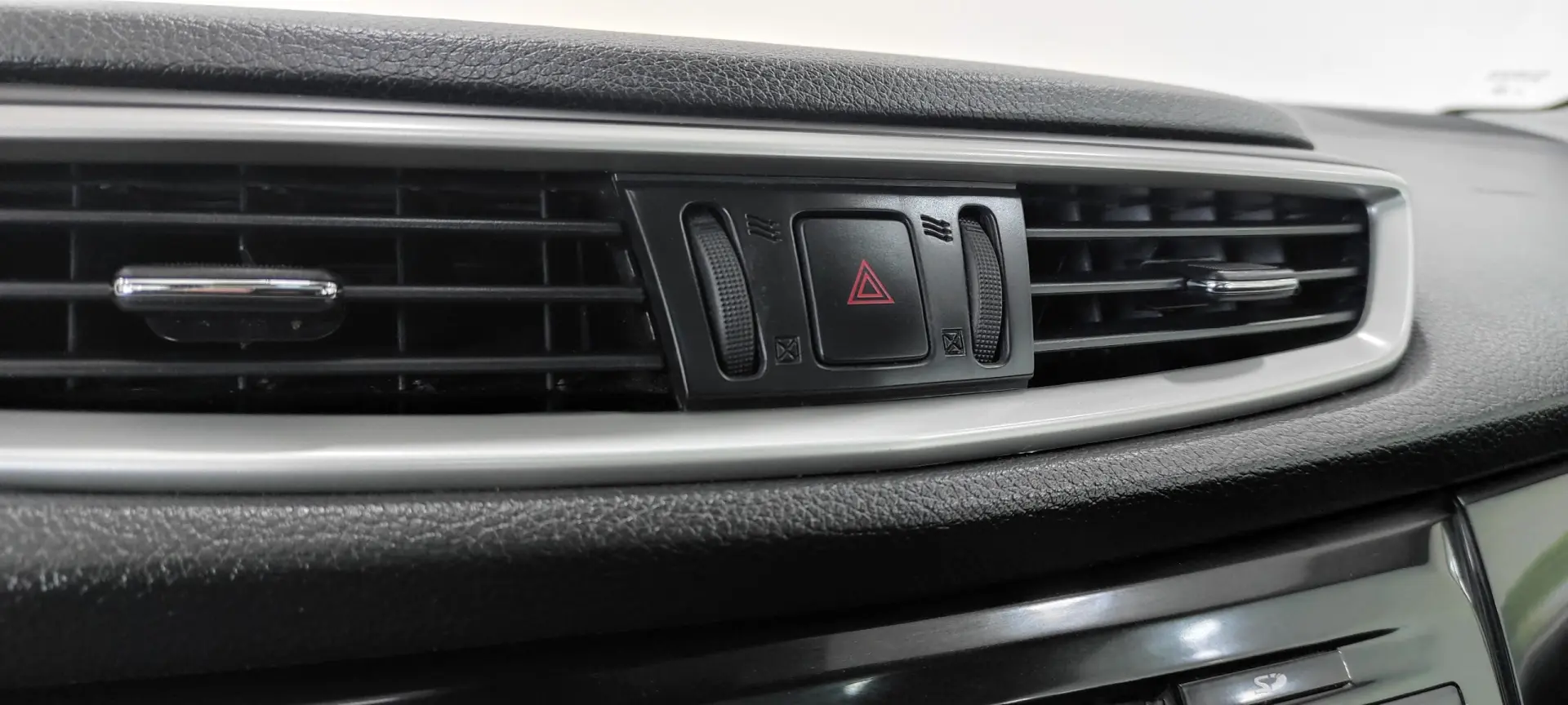 Nissan Qashqai 1.5 dCi Tekna Premium 17 129g 29