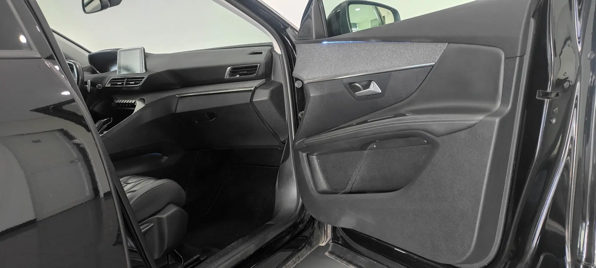 Peugeot 3008 1.6 BlueHDi Allure EAT6 J18 22
