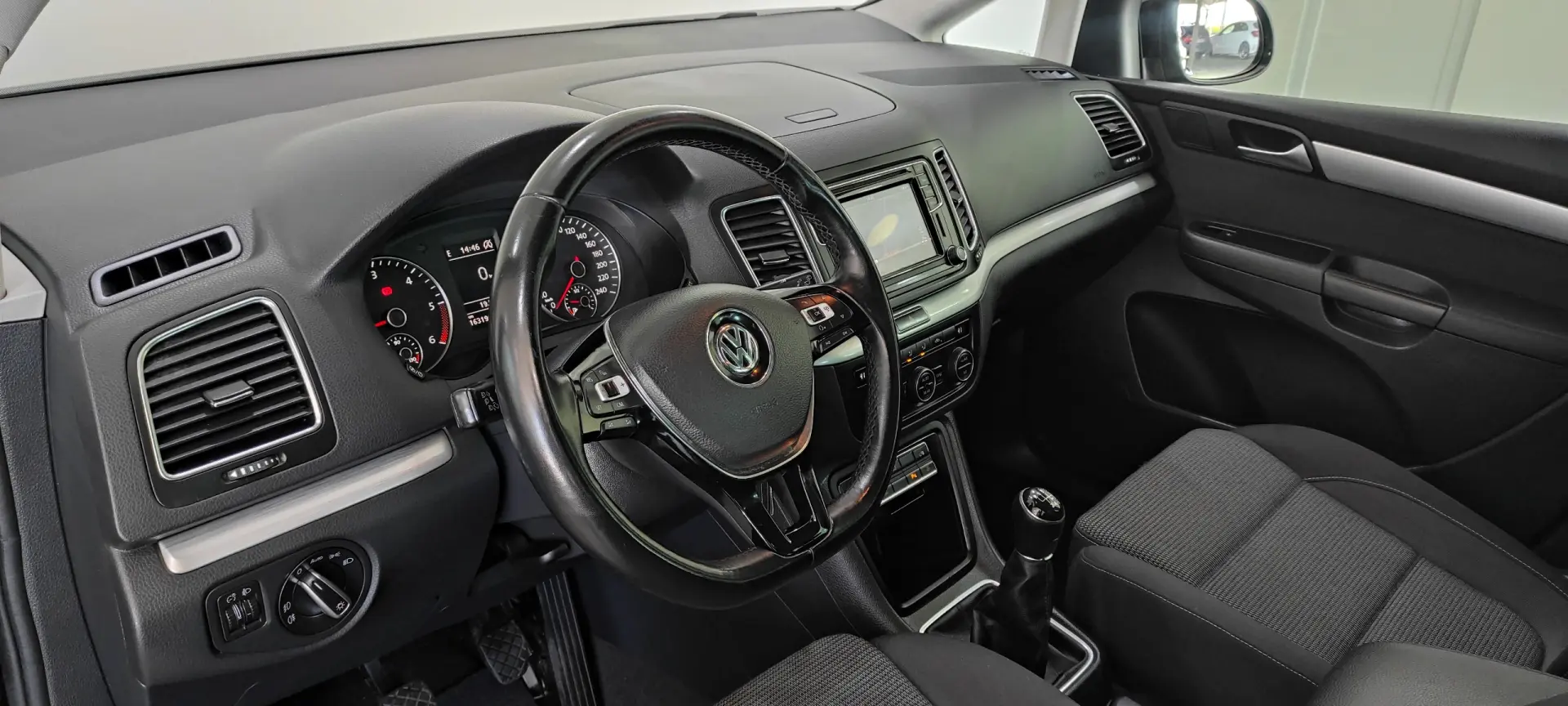 Volkswagen Sharan 2.0 TDI Trendline 17