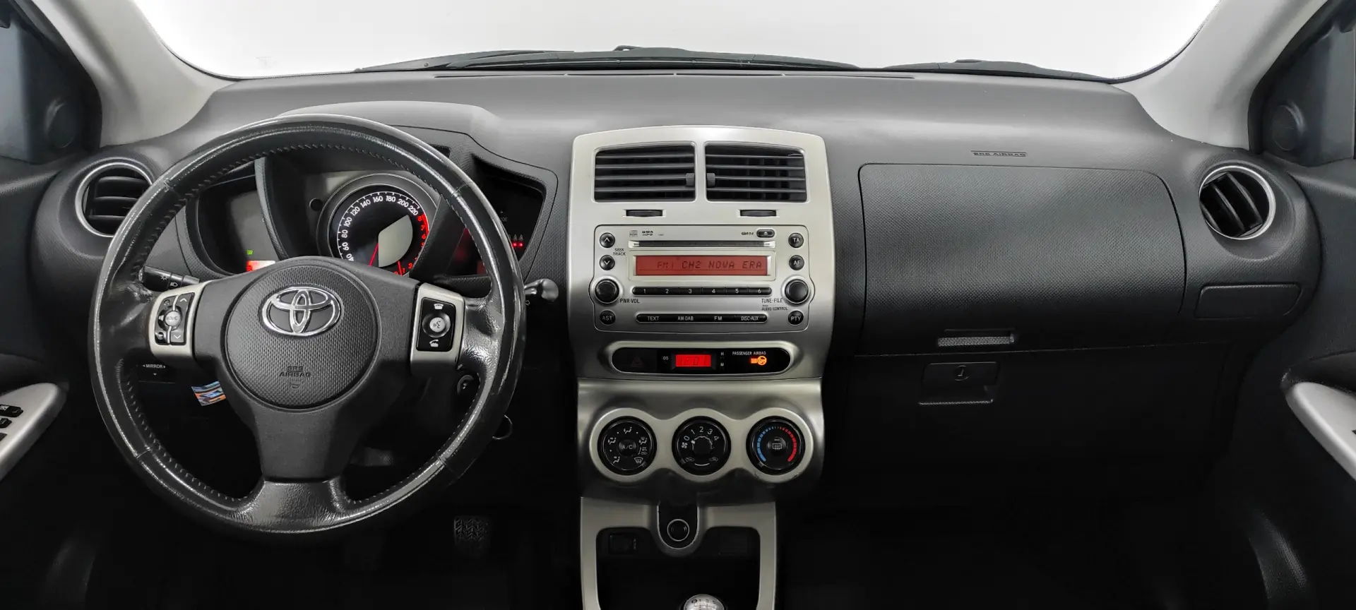 Toyota Urban Cruiser Outro 24