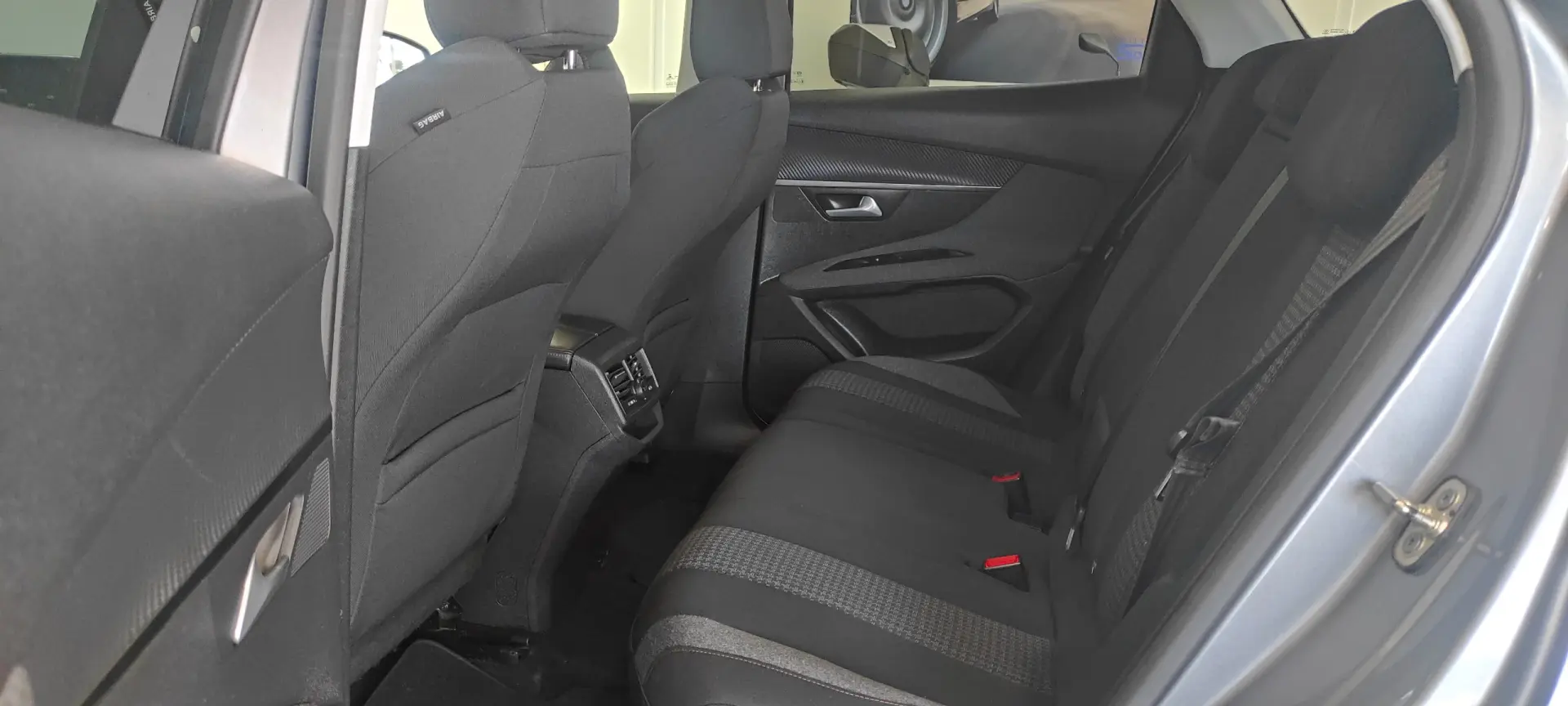 Peugeot 3008 1.5 BlueHDi Active 18