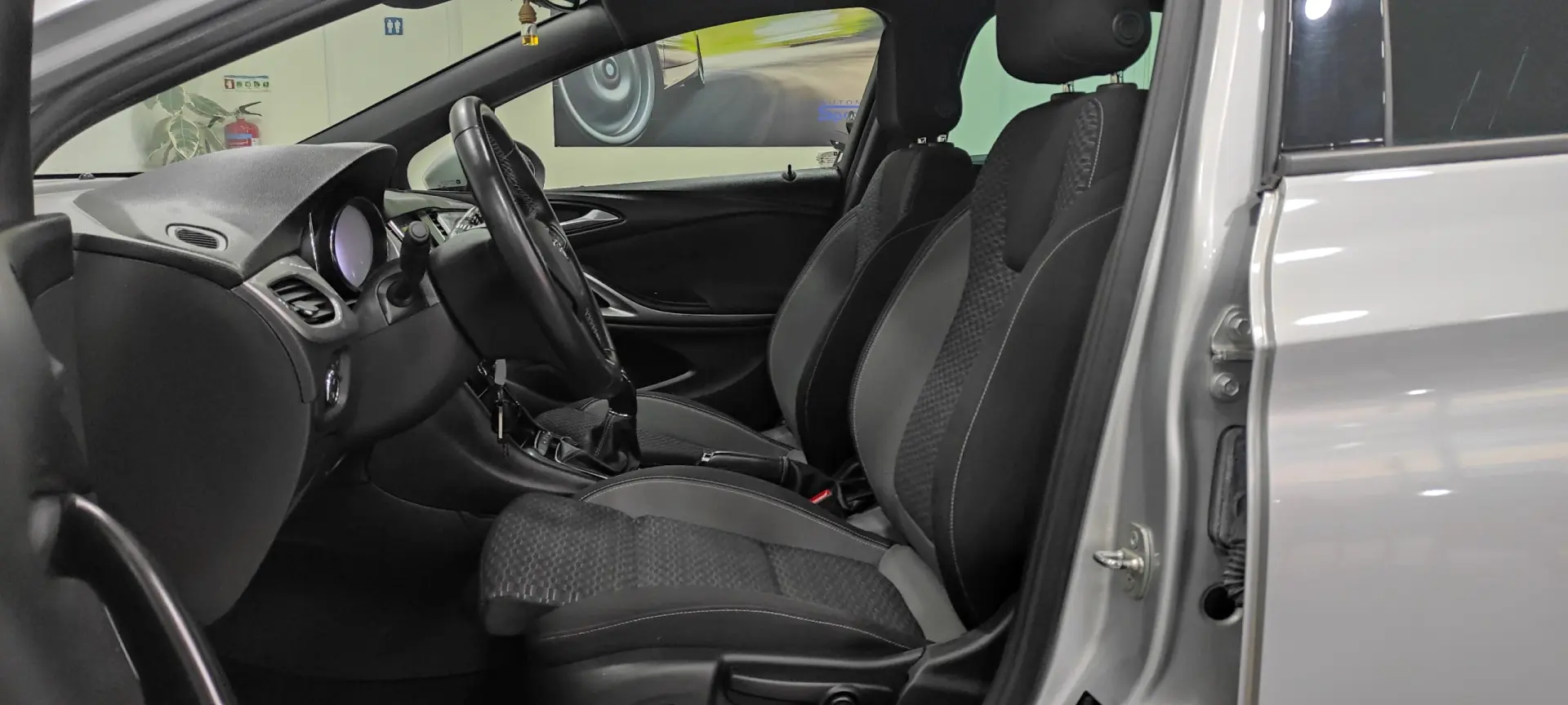 Opel Astra 1.2 Turbo 16