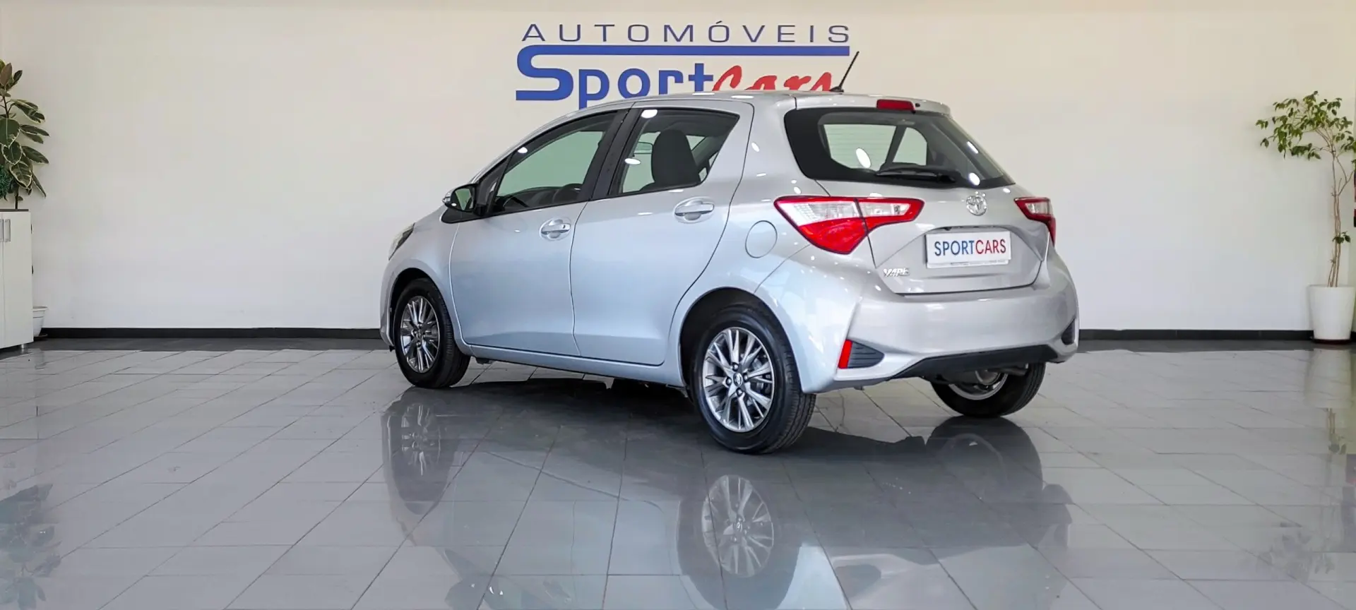 Toyota Yaris 1.0 VVT-i Comfort 14