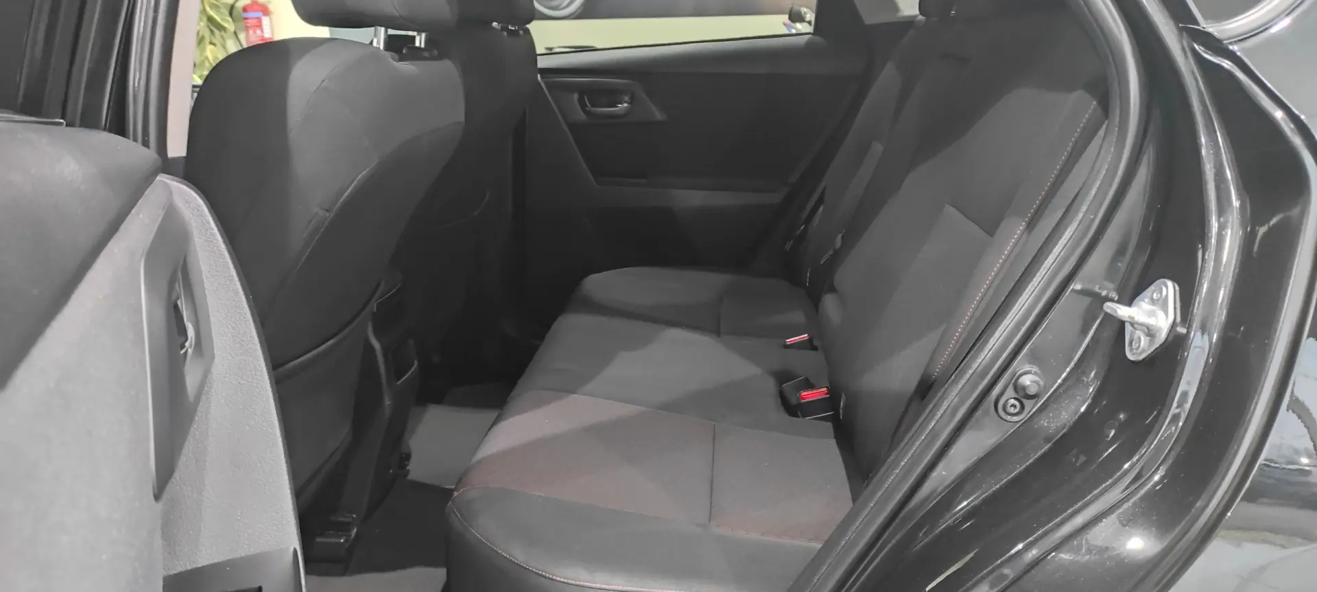 Toyota Auris 1.4 D-4D Com. +P.Techno+P.Sport 18