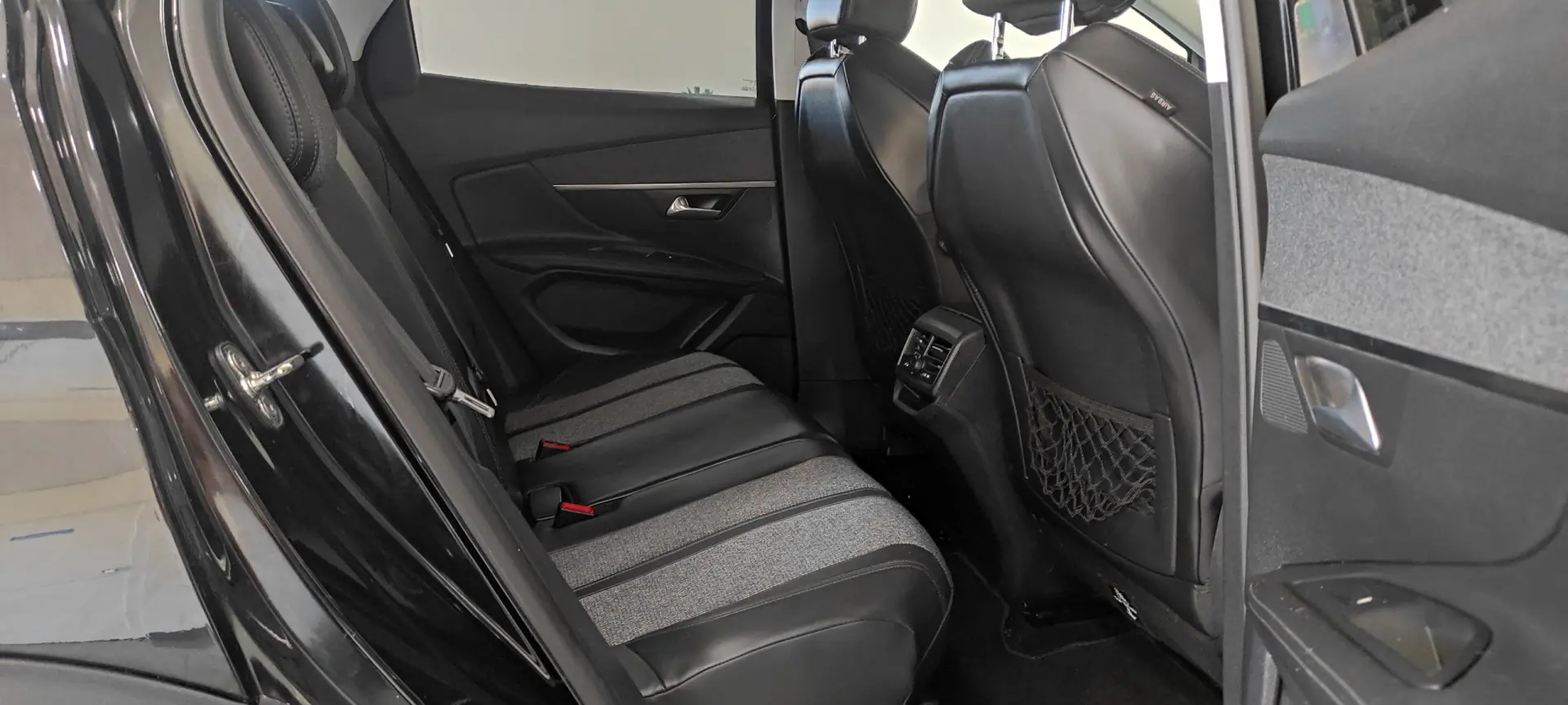 Peugeot 3008 1.6 BlueHDi GT Line EAT6 21