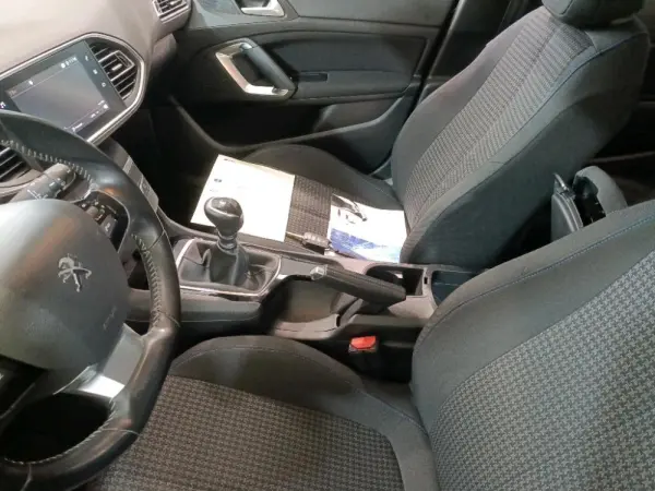 Peugeot 308 1.5 BlueHDi Style 6