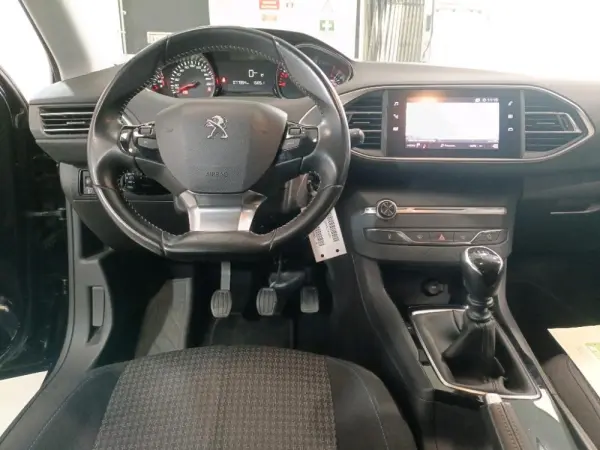 Peugeot 308 1.5 BlueHDi Style 7