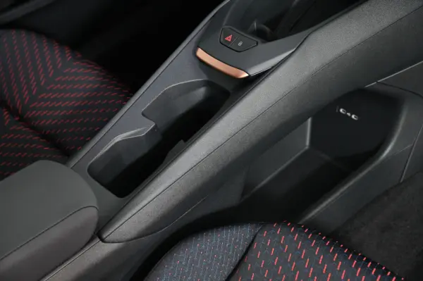 Cupra Raval 38.5 kWh Plus 25