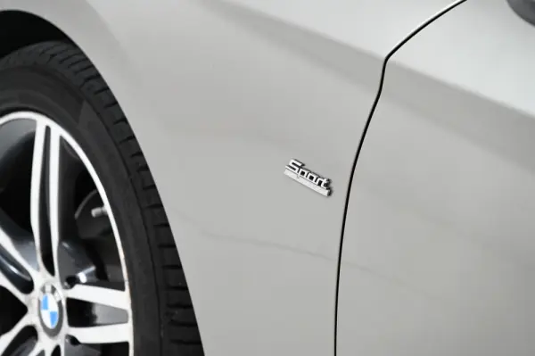 BMW 116 d Line Sport 10