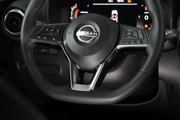 Nissan Juke 1.0 DIG-T N-Connecta 19