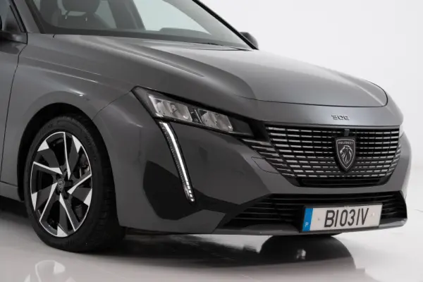 Peugeot 308 1.6 Hybrid Allure e-EAT8 14