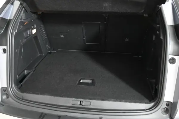 Peugeot 3008 1.2 PureTech Allure Pack EAT8 10