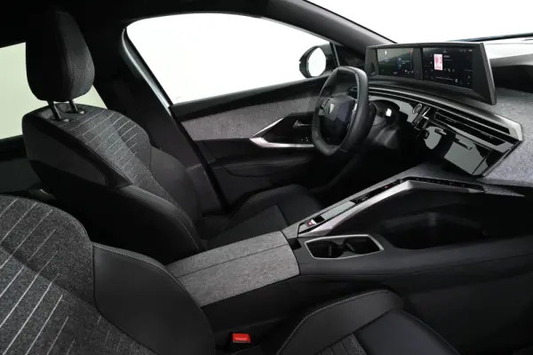 Peugeot 5008 1.2 Hybrid Allure Pack e-DCS6 20