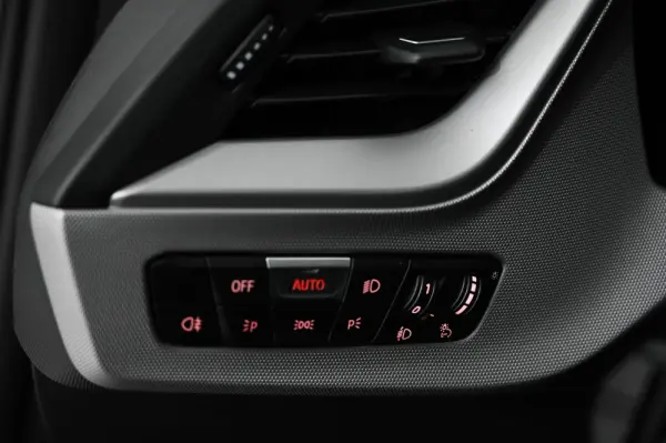 BMW 116 i Advantage Auto 25