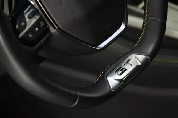 Peugeot 308 1.6 Hybrid GT Pack e-EAT8 14