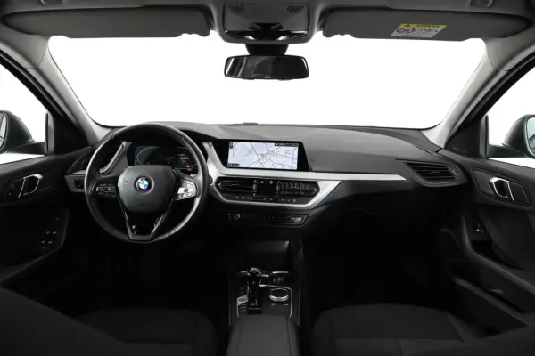 BMW 118 i Auto 3
