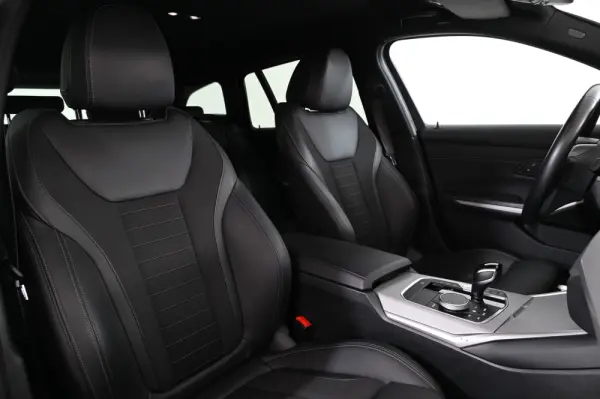 BMW 320 e Auto 4