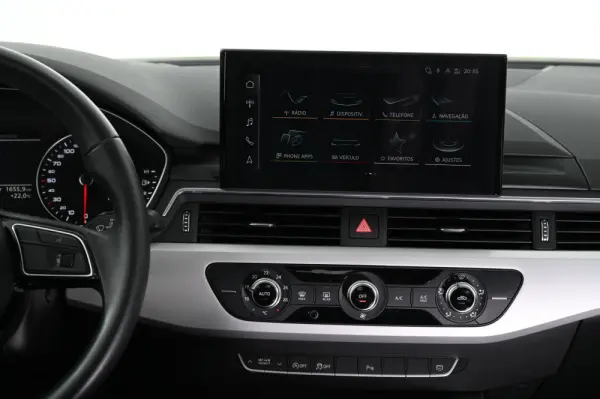 Audi A4 40 TDI S tronic 19