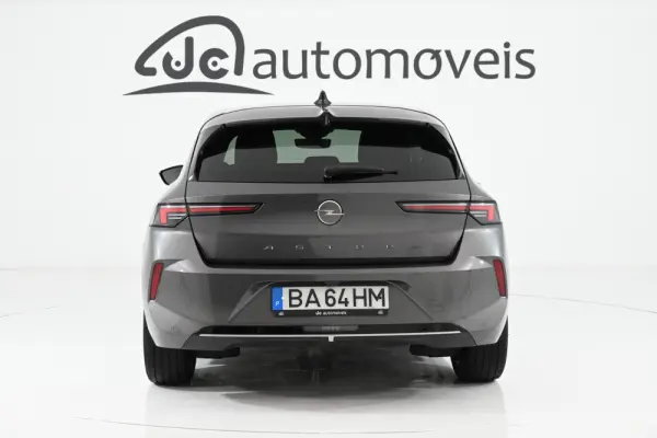 Opel Astra 1.2 T Elegance 8