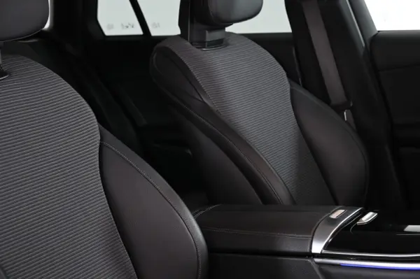 Mercedes-Benz GLC 300 e 4Matic 23