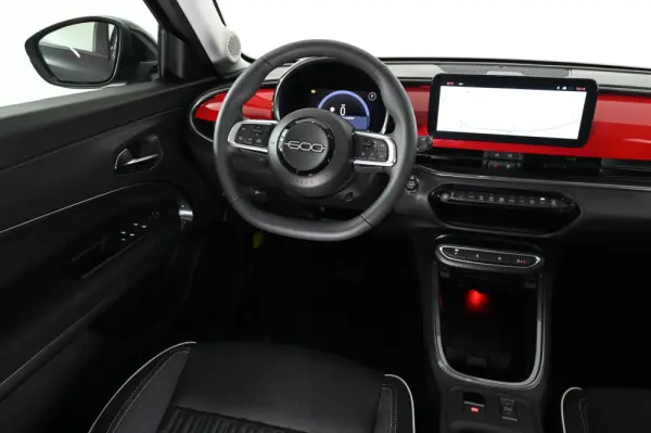 Fiat 600e 54 kWh (RED) 18
