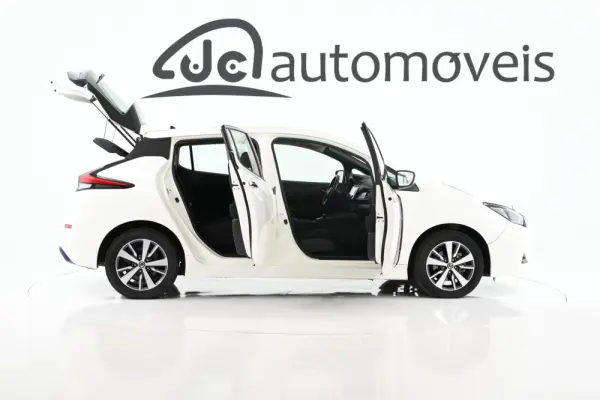 Nissan Leaf Acenta 6