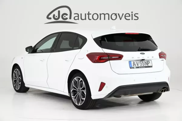 Ford Focus 1.0 EcoBoost MHEV ST-Line X 2