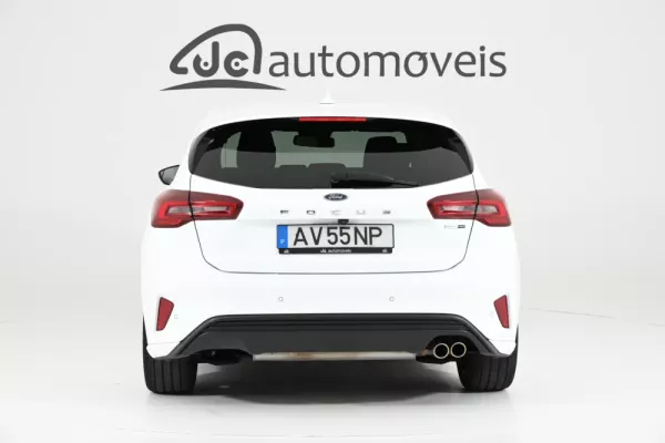 Ford Focus 1.0 EcoBoost MHEV ST-Line X 8