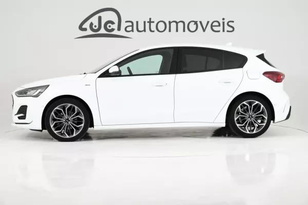 Ford Focus 1.0 EcoBoost MHEV ST-Line X 7