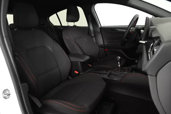 Ford Focus 1.0 EcoBoost MHEV ST-Line X 24