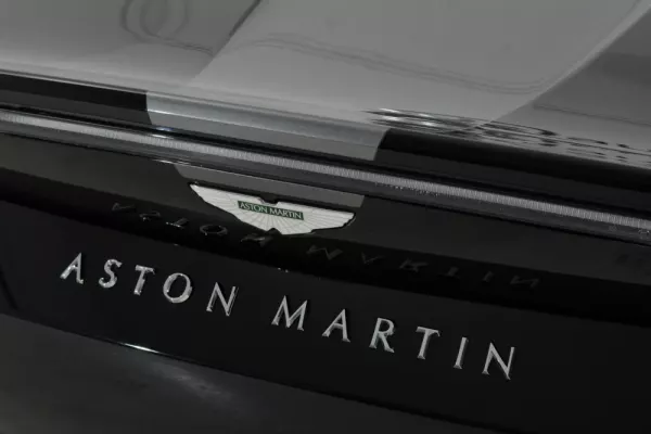 Aston Martin Vantage Roadster V8 F1 Edition 18